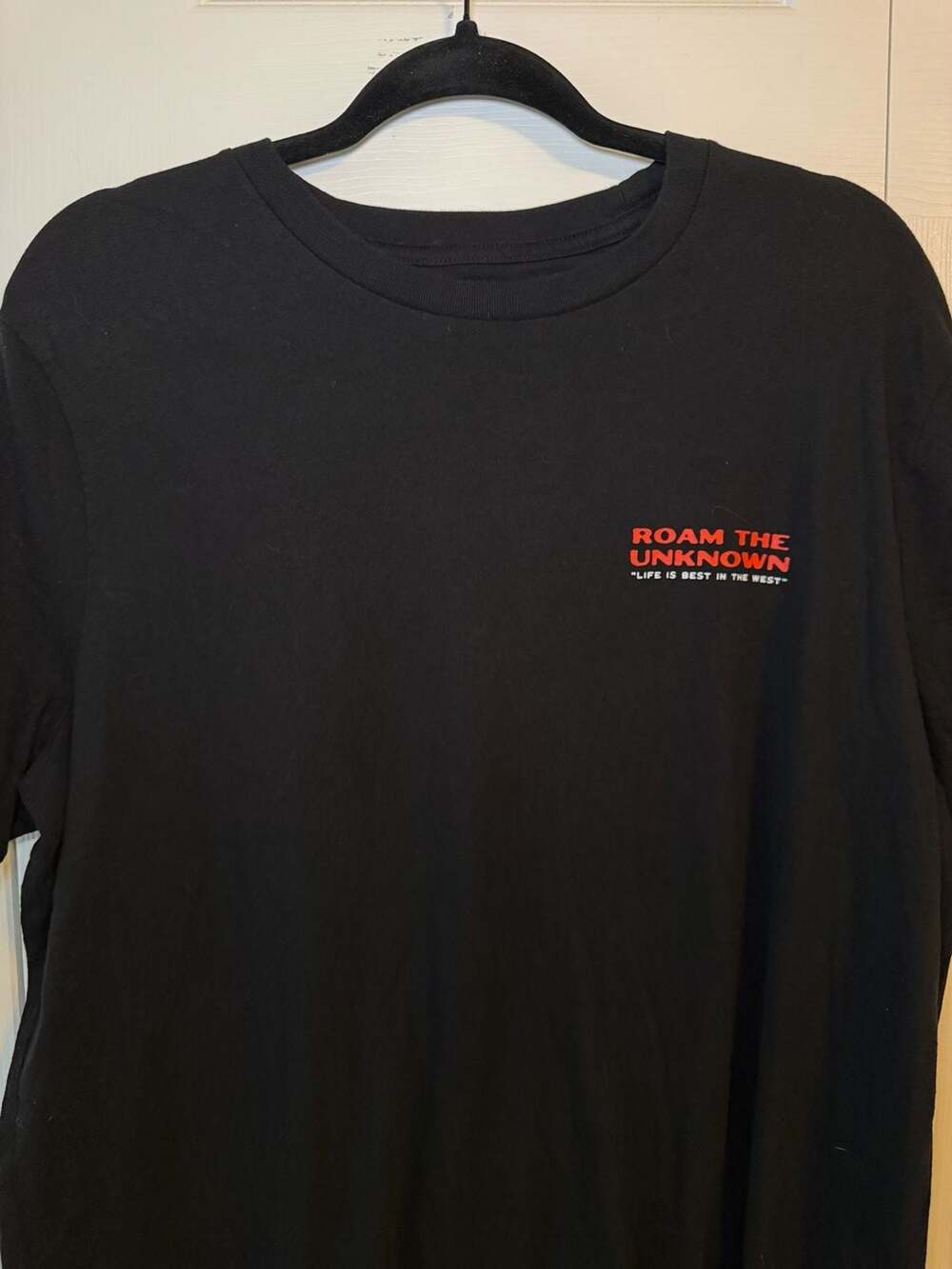Old Navy Roam The Unknown Graphic T-Shirt Size L Black Bird Cactus